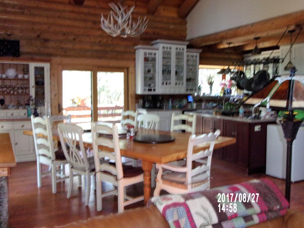The Cub Inn B&B Гроувланд Екстериор снимка